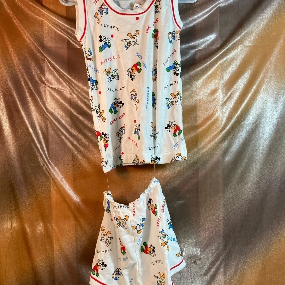 Vintage 80’s bootleg Disney NWOT 18-24m with‎ shorts. 22” chest.  150